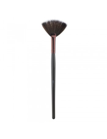 Fan Brush (to clear the skin of any excess product)