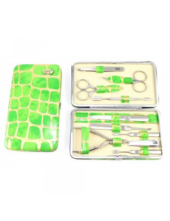 Manicure set "Green crocodile with gilding"